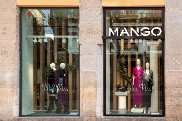 Llamar a MANGO
